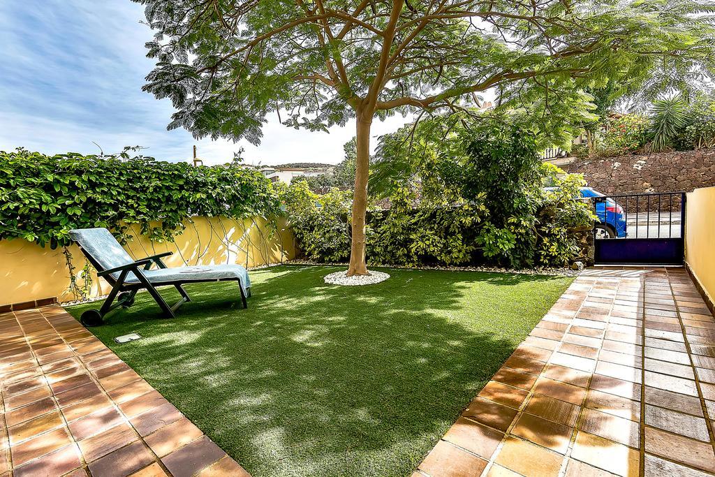 Beautiful House In Club De Mar Palm-mar Exterior foto
